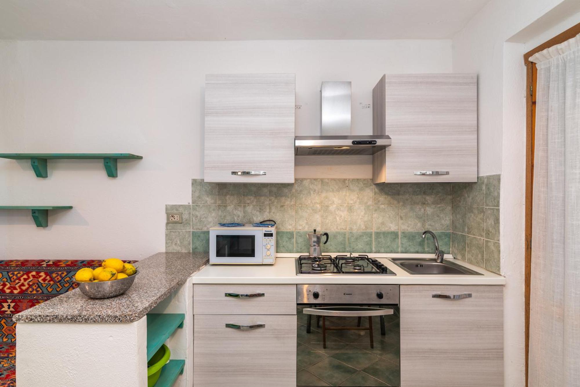 Piazzetta Trilo & Mono Porto Apartments 50Mt From The Beach - Happy Rentals Loiri Porto San Paolo Exterior foto